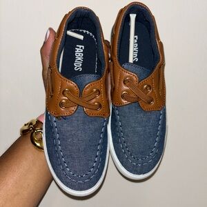 Fab kids boys boat shoes size 13 denim blue and brown
